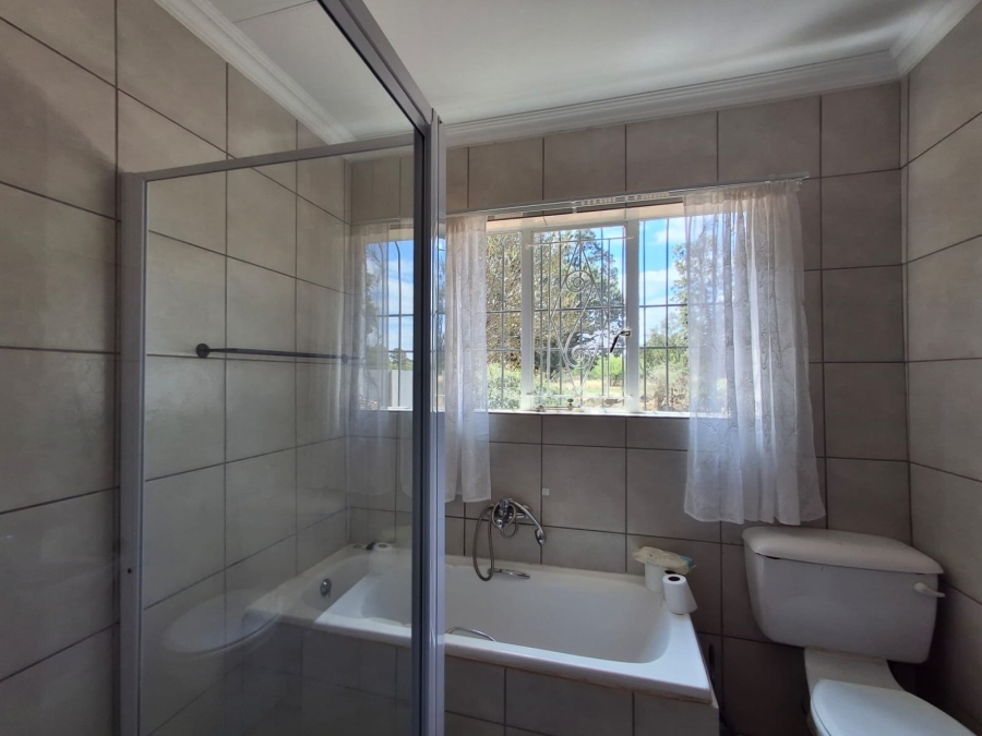 3 Bedroom Property for Sale in Groenvlei Sh Free State